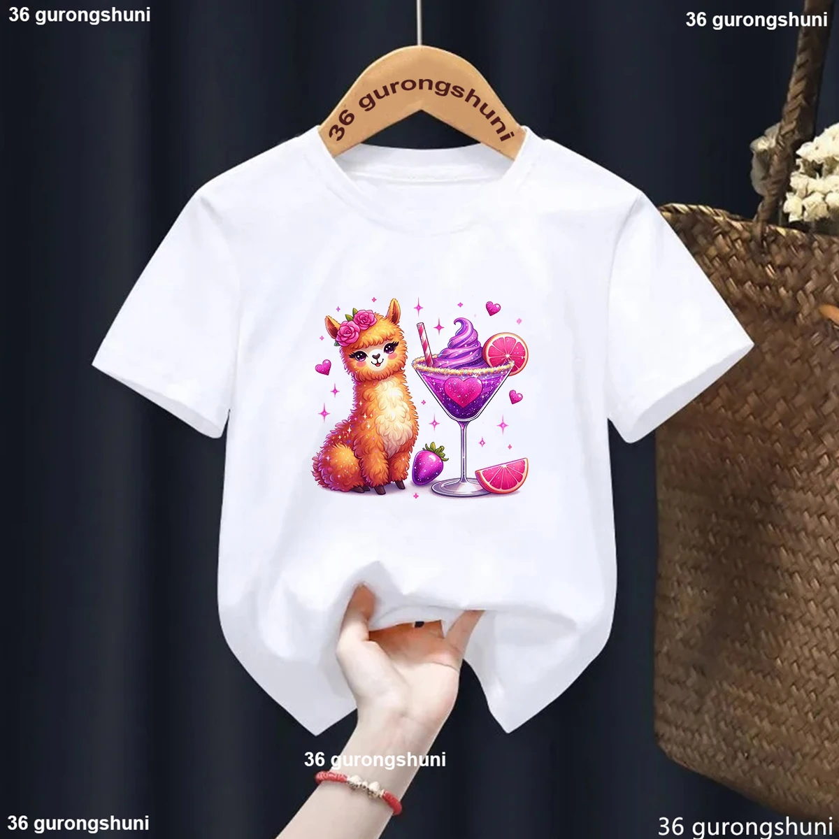 Camiseta infantil verano con estampado de frutas y llama - imagen 3