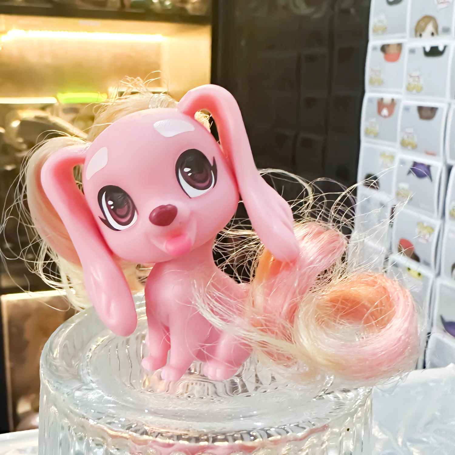 Figura de acción perro anime rosa – Colección rara para niños - imagen 3