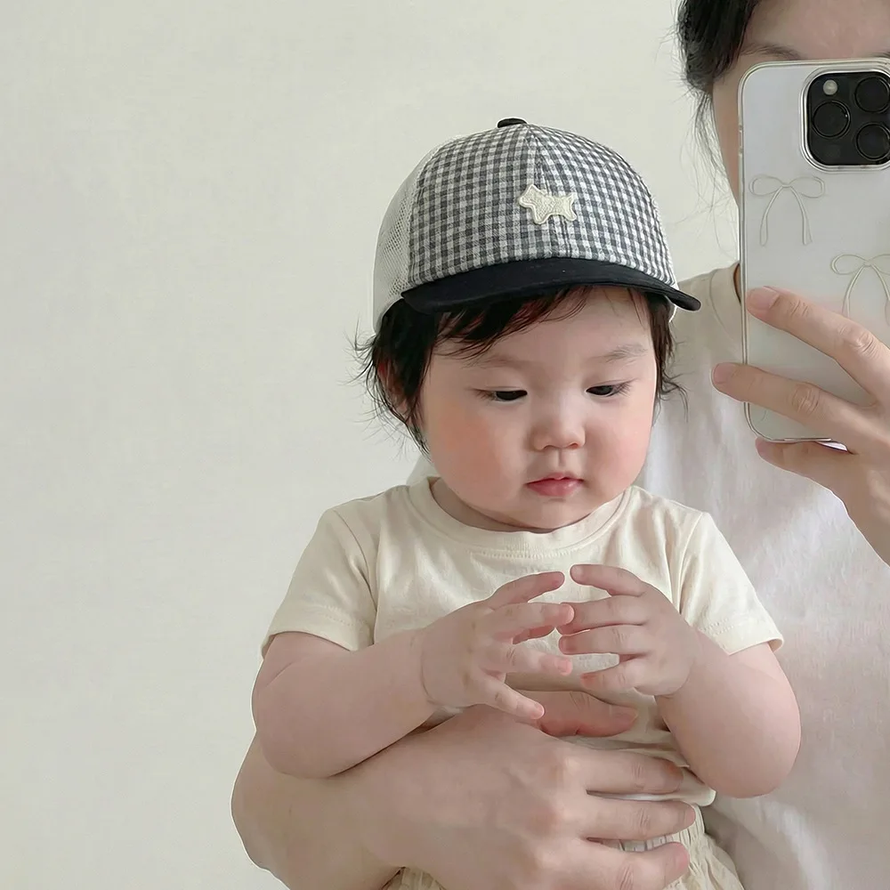 Gorra béisbol infantil protección solar a cuadros con bordado pony - imagen 2