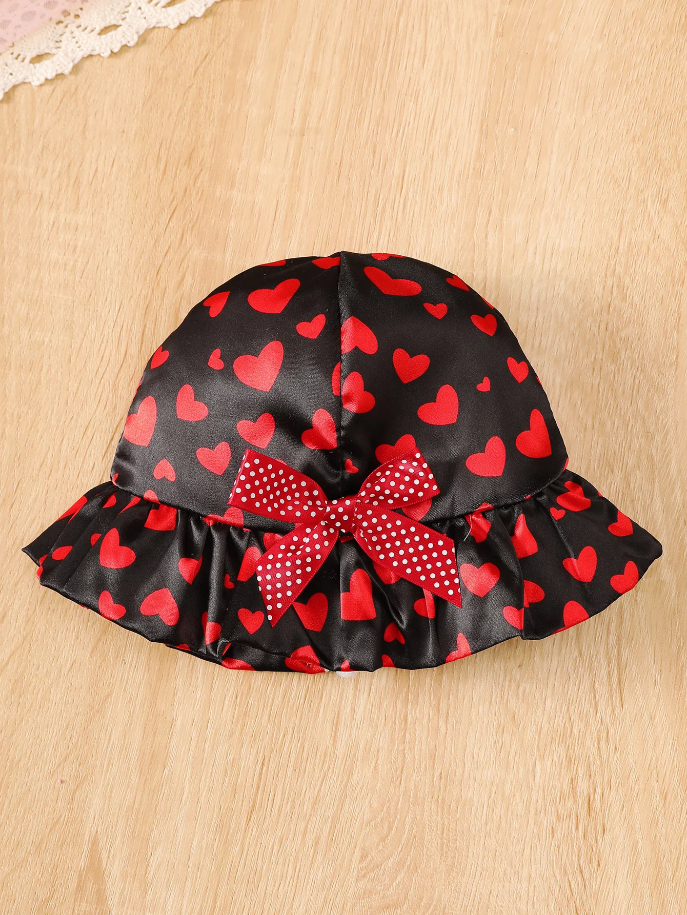 Vestido de verano recién nacida estampado corazones negro rojo con lazo - imagen 2
