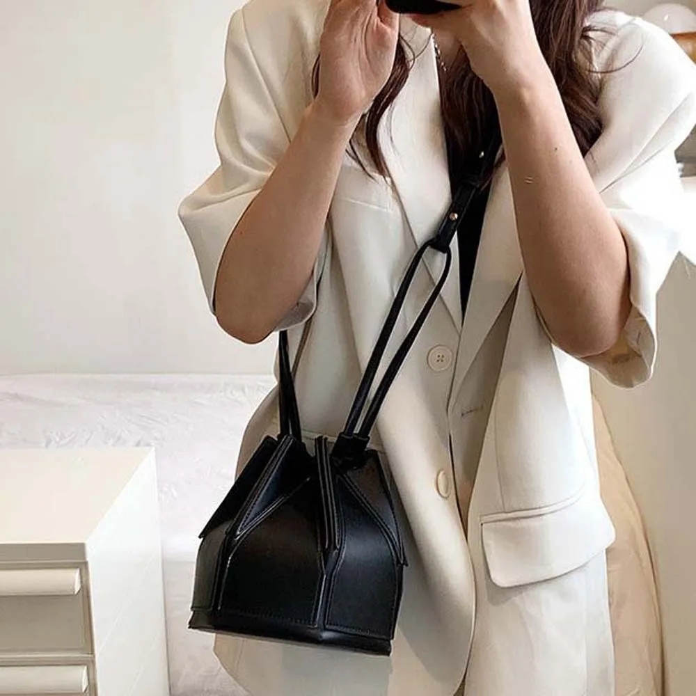 Bolso bandolera plegable versátil con diseño de color contraste - imagen 3