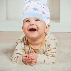 Conjunto gorro, manoplas y calcetines de algodón suave para bebé