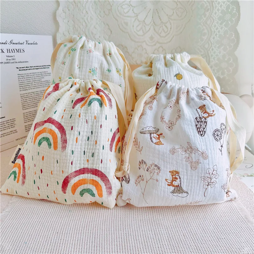 Bolsa porta pañales de algodón natural con cordón arcoíris práctica - imagen 5