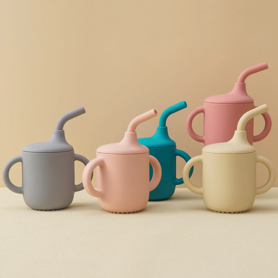 Color Kids Taza de aprendizaje en silicona con pajita portátil