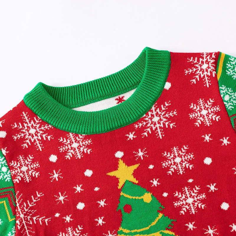 Detalle del estilo del suéter de invierno infantil