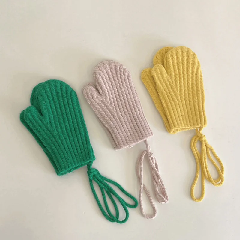 Manoplas de lana para niños con correa tejida en color liso y suaves - imagen 2