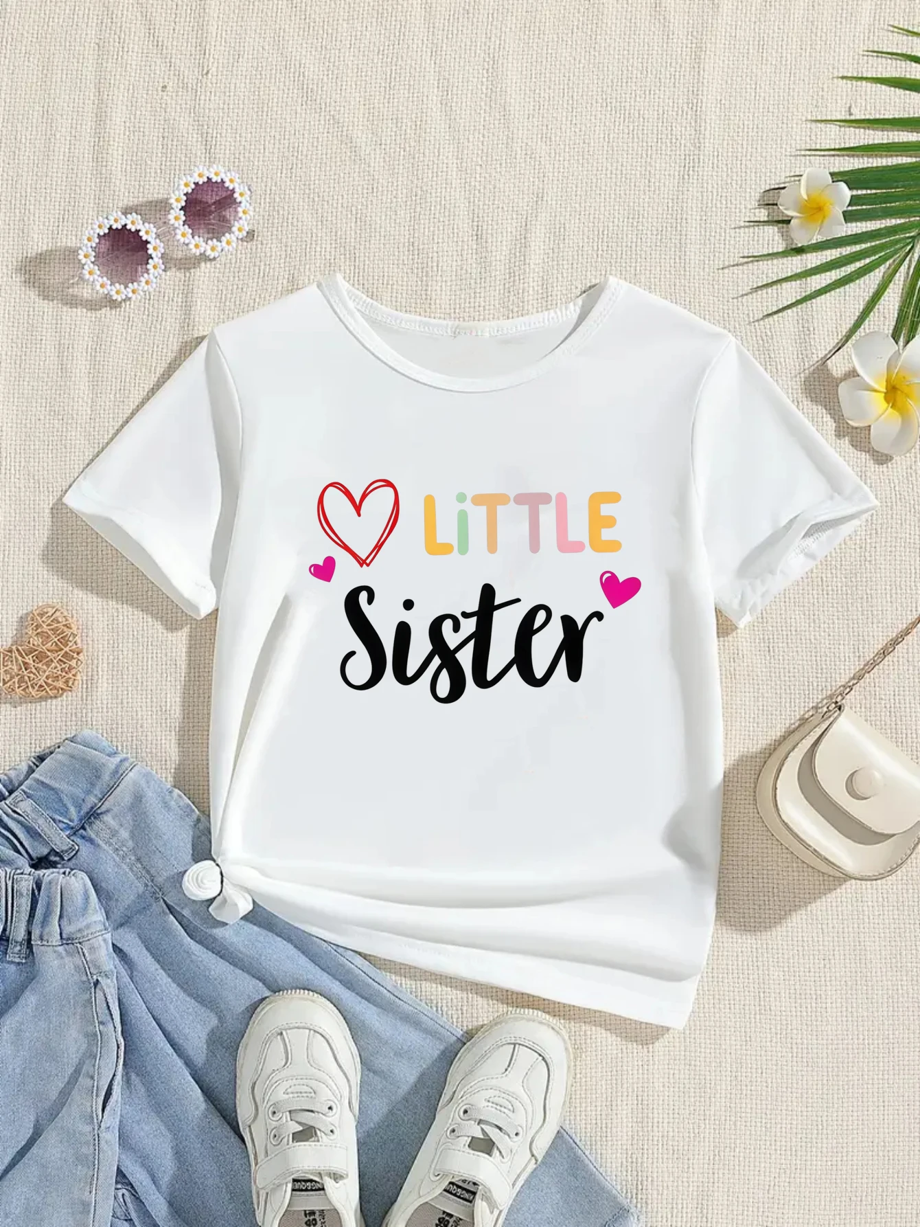 Camiseta niña con estampado corazones hermanas mayor y pequeña - imagen 2