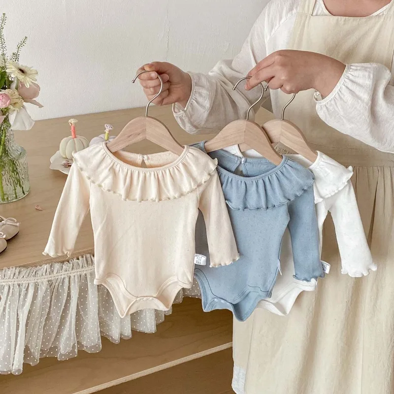 Mono recién nacido de algodón suave para niña con cuello pequeño - imagen 4