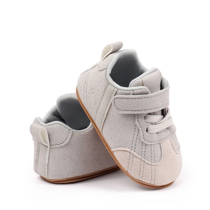 Zapatos de bebé primeros pasos con suela antideslizante gomosa