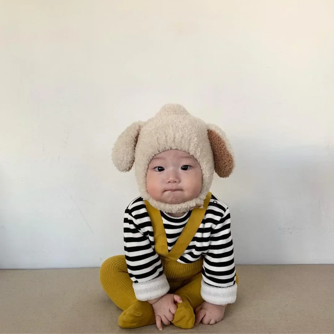 Gorro de lana para niño con orejas de conejo en tono beige