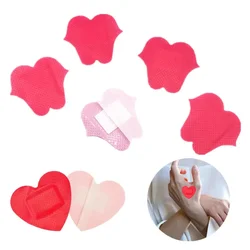 Tiritas decoradas corazones y labios rojos para niñas