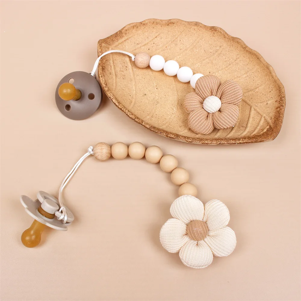 Cadena de clip con flores y clip de sujeción