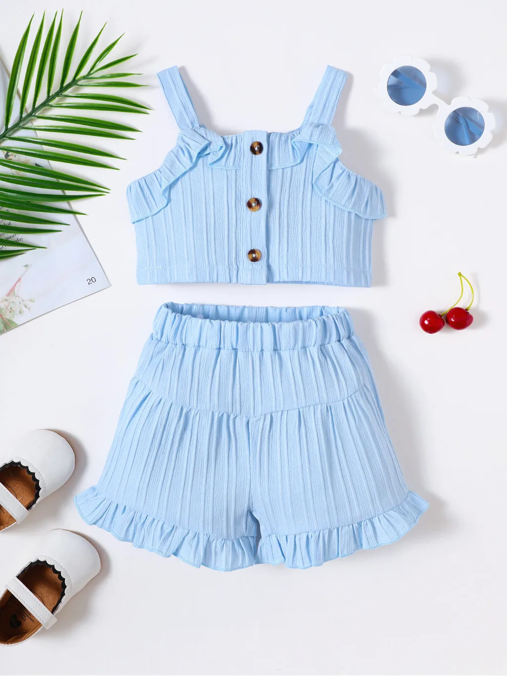 Short azul con volantes y cintura elástica