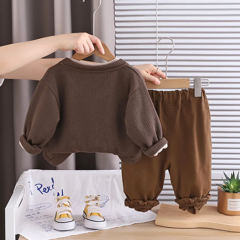 Conjunto otoño para niño con jersey y pantalón – Ropa infantil - imagen 3