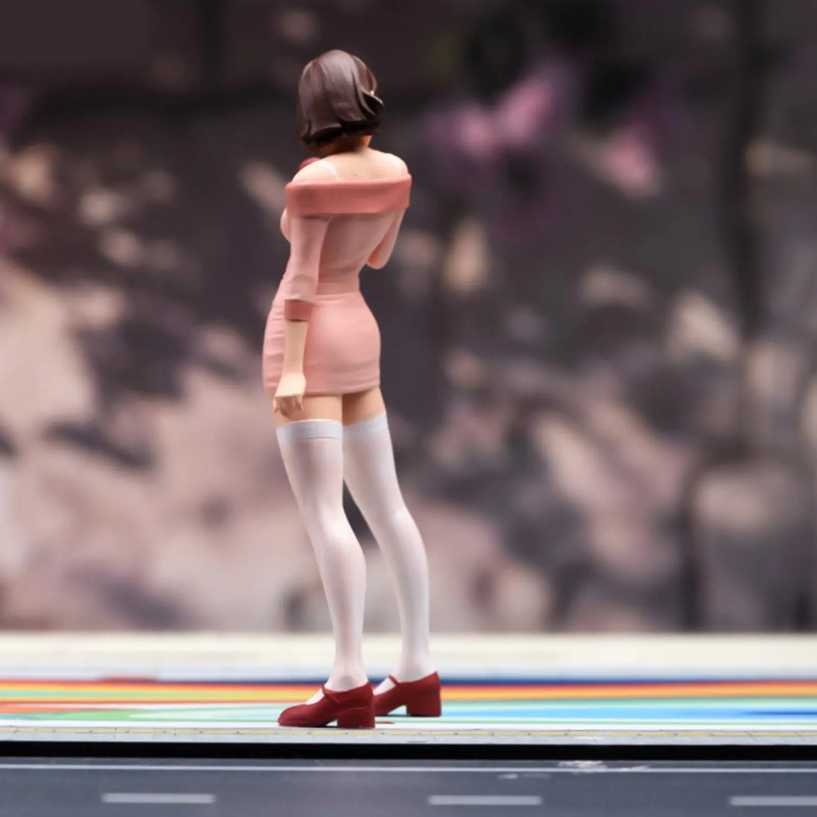 Figura en miniatura con calcetines altos para jardín de hadas - imagen 5
