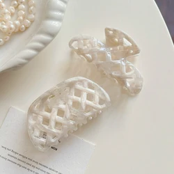Pinza tiburón de acetato con patrón gofrado elegante estilo coreano