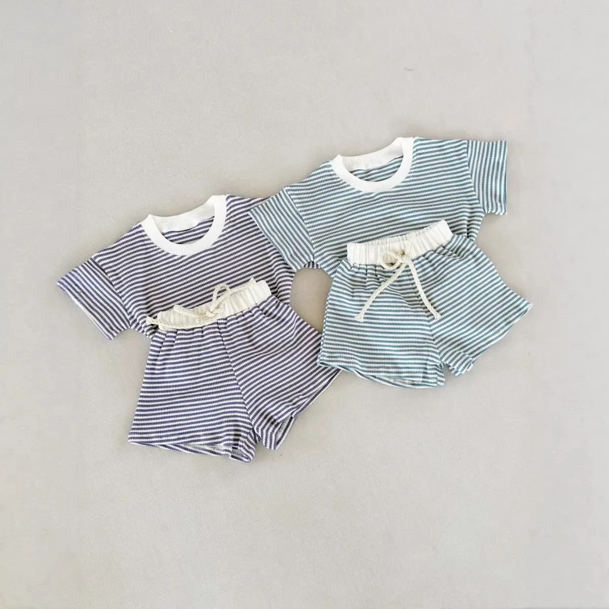 Conjunto de verano bebé algodón a rayas con pantalón corto transpirable - imagen 2