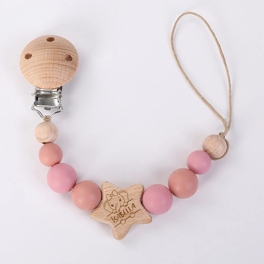 Sujeta chupete personalizado para bebé con nombre en madera natural - imagen 4
