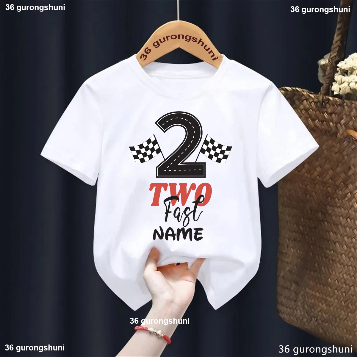 Camiseta infantil personalizada manga corta con banderas de carreras