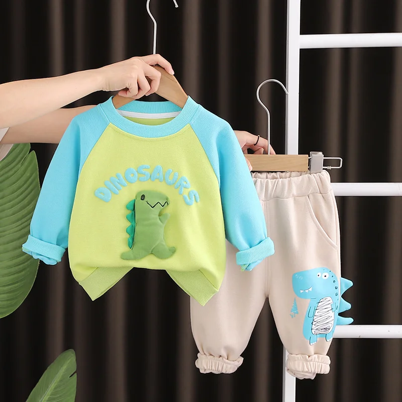 Conjunto verde para niño