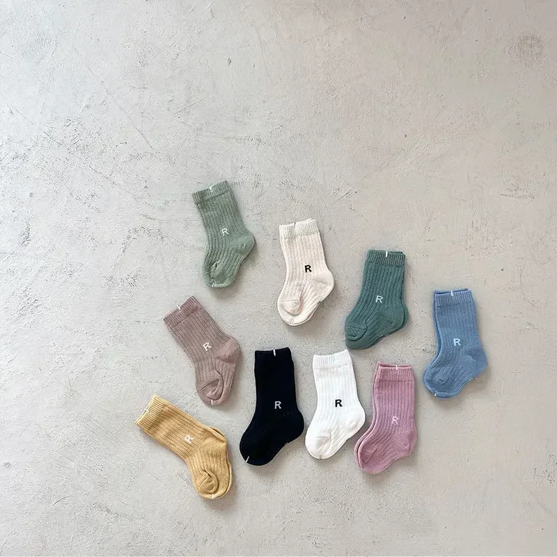Calcetines de algodón para bebé con letras R – primavera/otoño - imagen 2