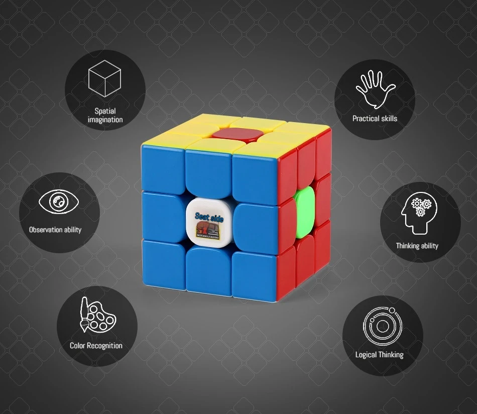 Cubo con acabado y piezas alineadas