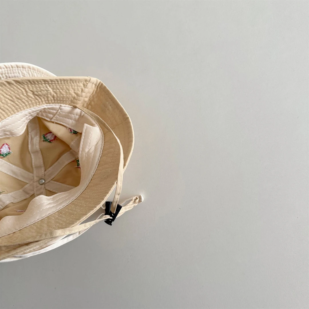 Gorrito pescador bebé niña MILANCEL bordado fresa primavera - imagen 4