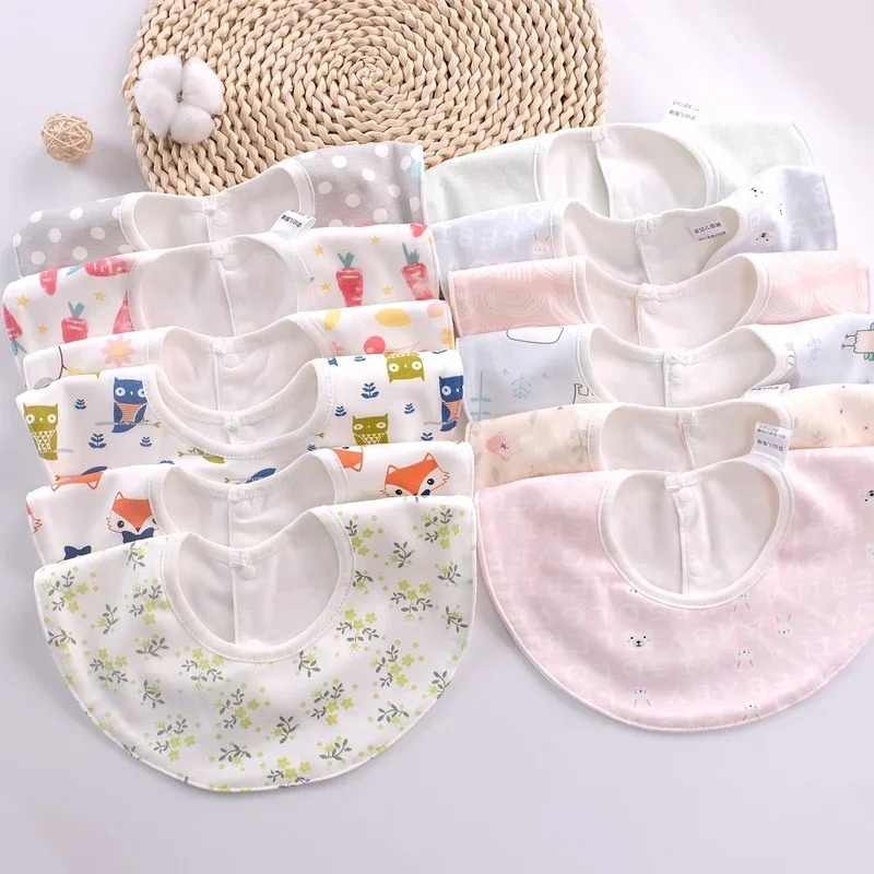 Babero Pinny triple capa TPU impermeable con dibujos animados
