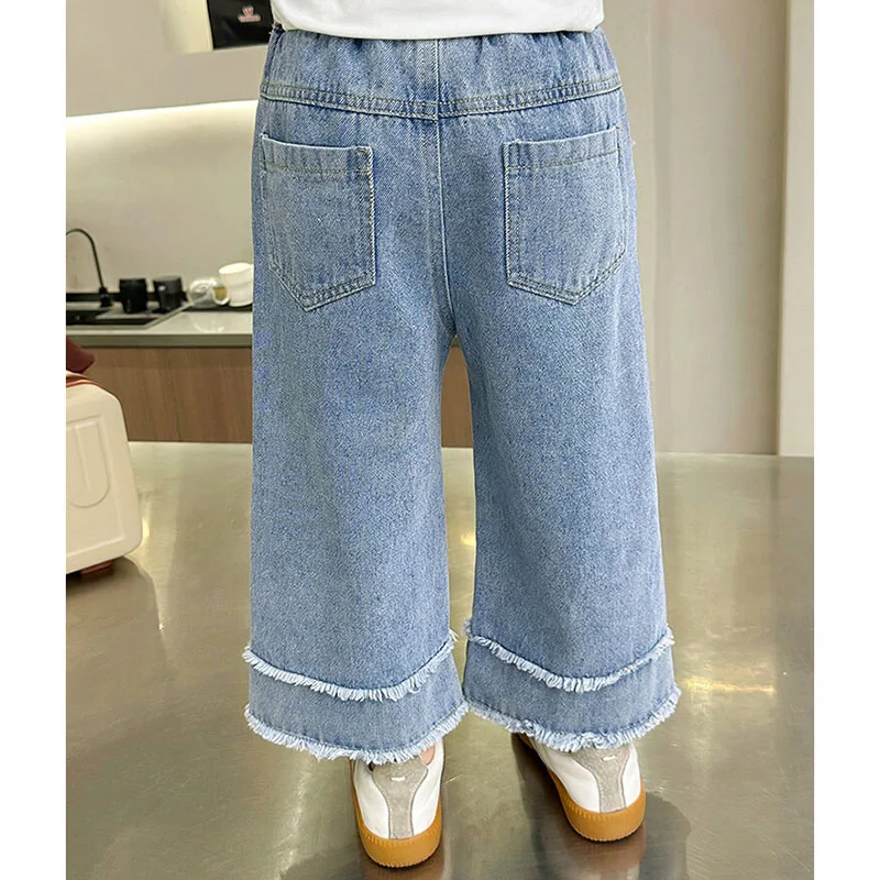 Vaqueros bordados para niña – Estilo floral con corazones - imagen 4