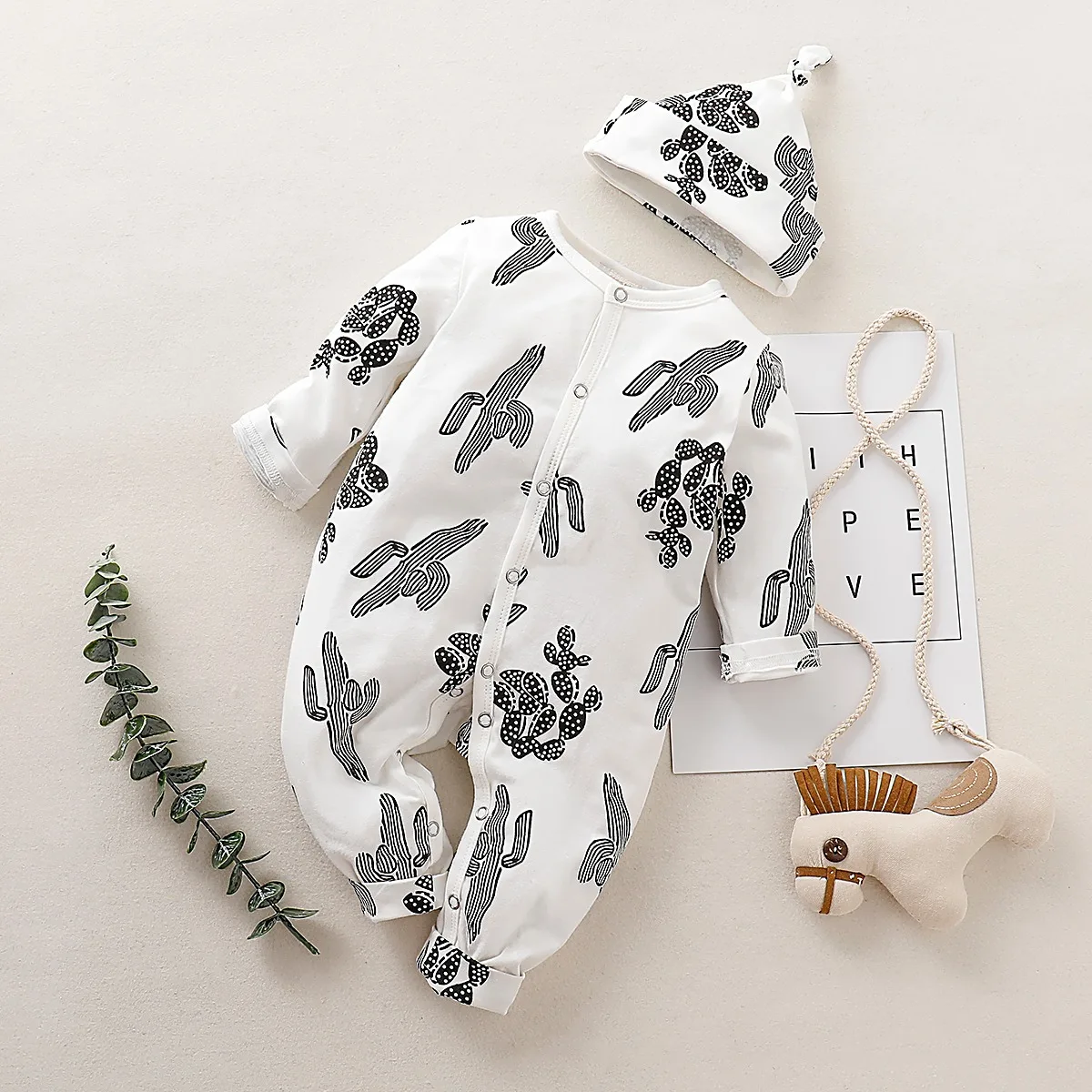 Pelele de dos piezas para bebé con estampado de cactus
