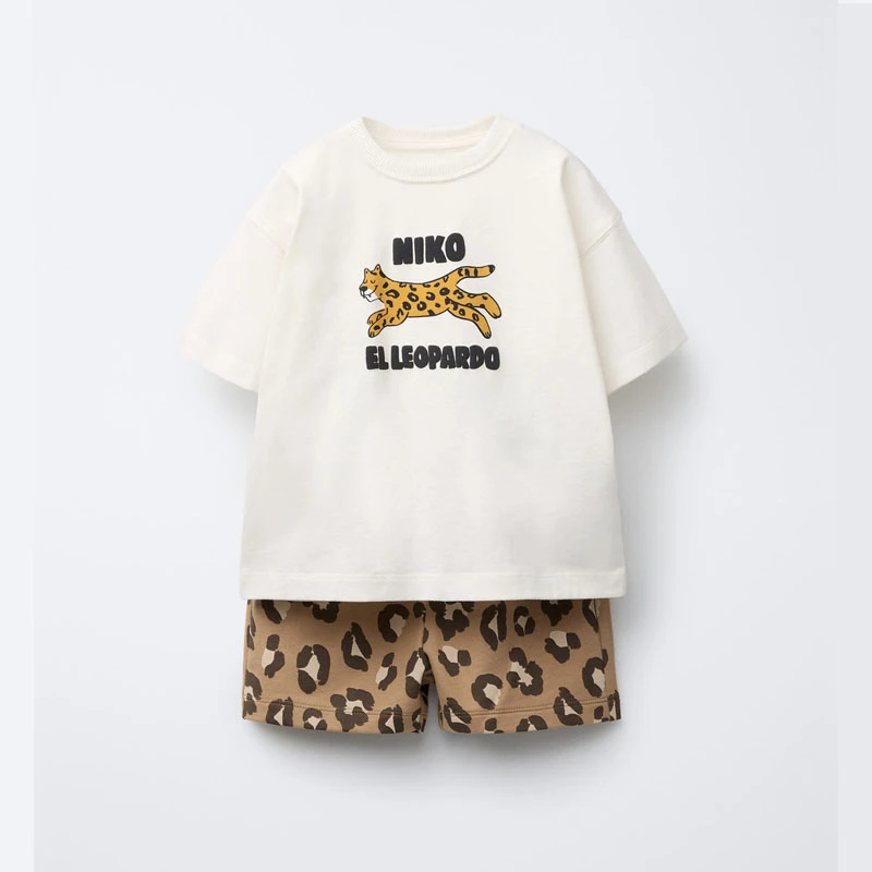 Vista del conjunto infantil para verano