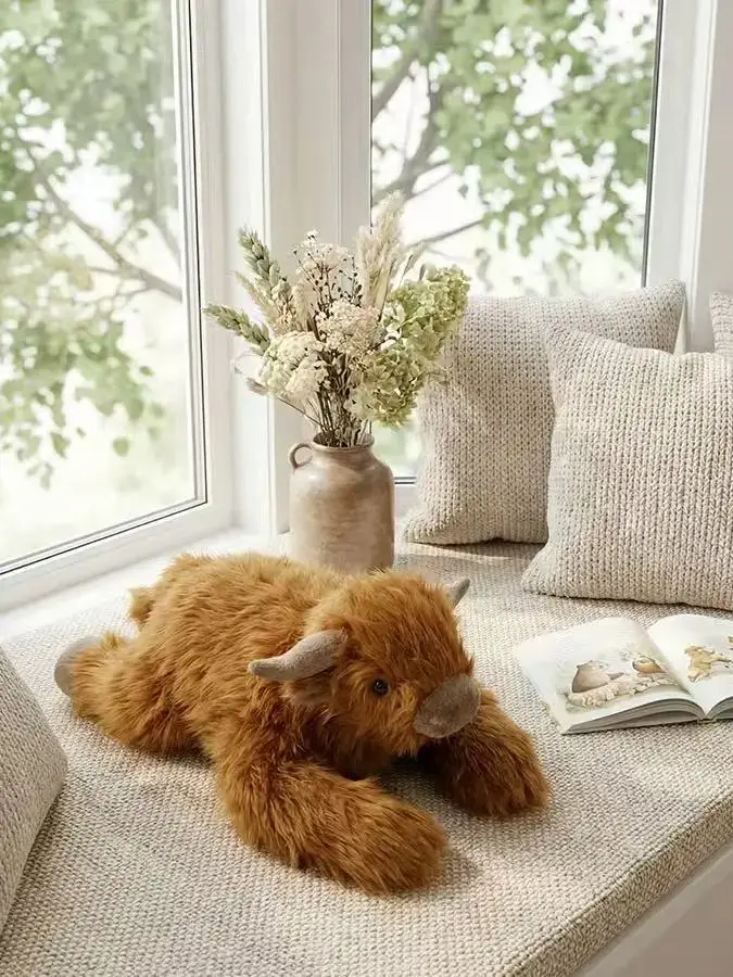 Peluche de Vaca Highland grande, volumen y apariencia realista