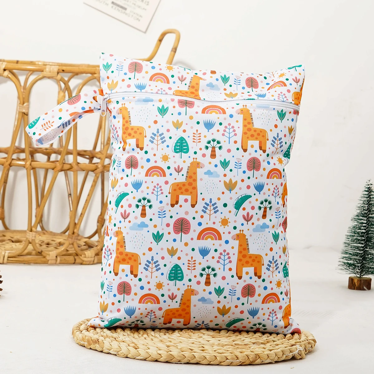Bolsa de pañales impermeable de neopreno con compartimento húmedo-seco - imagen 3