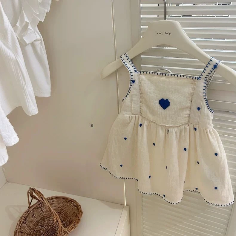 Vista general del vestido para niñas