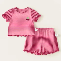 Conjunto de verano para niña: camiseta a rayas y pantalón corto
