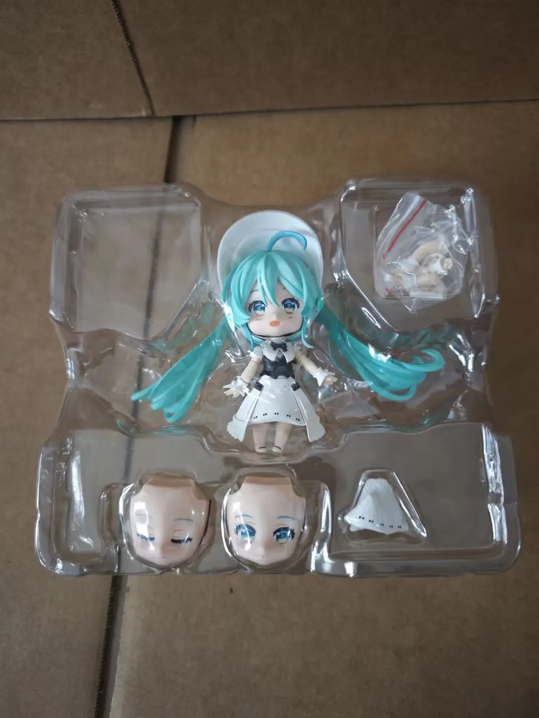 Figura articulada coleccionable Hatsune Miku Symphony gato afortunado - imagen 5