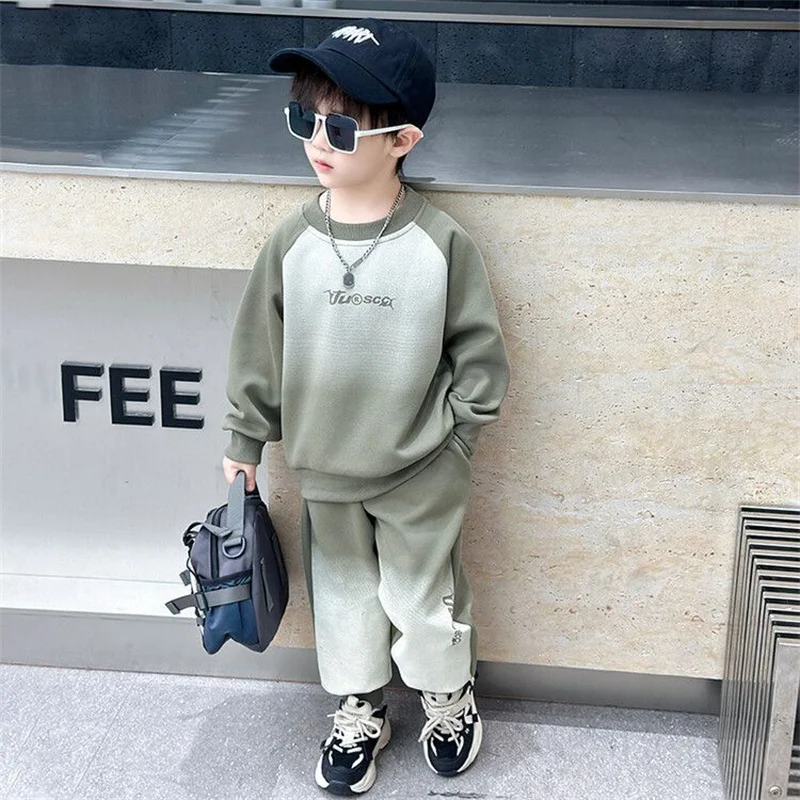 Conjunto de sudadera infantil dos piezas con letras primavera-otoño