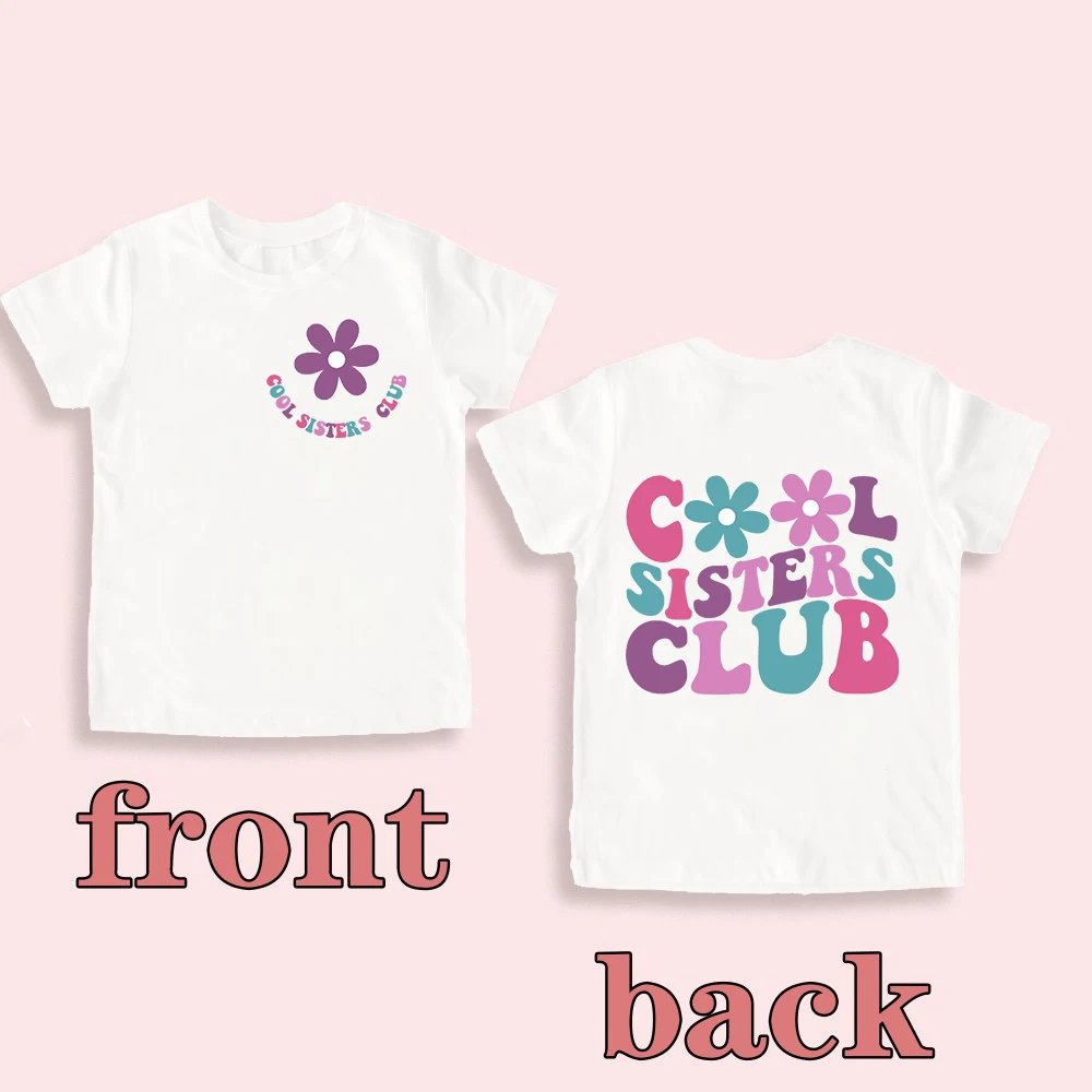 Camiseta doblada mostrando el diseño completo