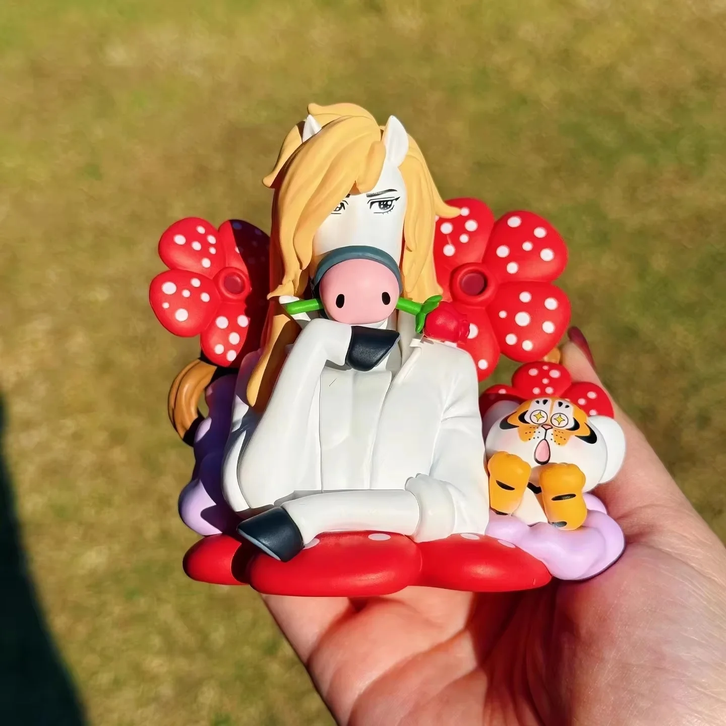 Funism Caja sorpresa misteriosa con figura de acción para niños - imagen 5