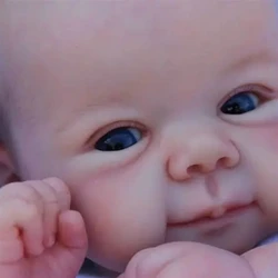 Muñeca realista Juliette de Genesis con kits pintados artesanales