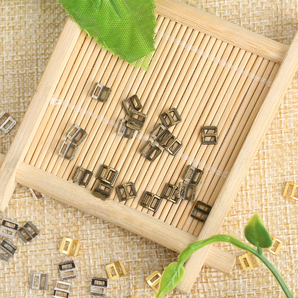 Hebillas mini para muñecas – Accesorios de costura - imagen 3