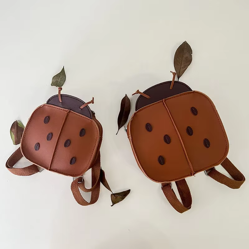 Mochila escolar mariquita en cuero PU para niños y niñas 2026 - imagen 3