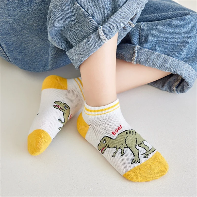 Lawadka - Calcetines de malla con dinosaurios para niños - imagen 3