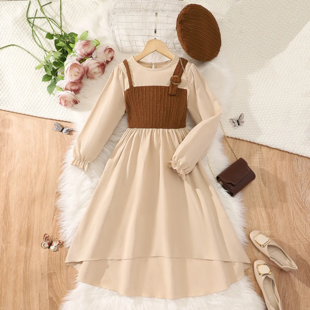 Detalle de la parte trasera del vestido mostrando el ajuste