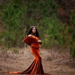 Vestido de maternidad invierno terciopelo dorado con encaje