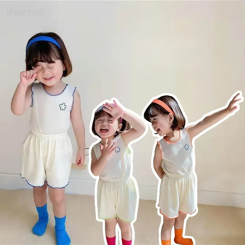 Pijama de verano niña con chaleco sin mangas y pantalones cortos - imagen 3