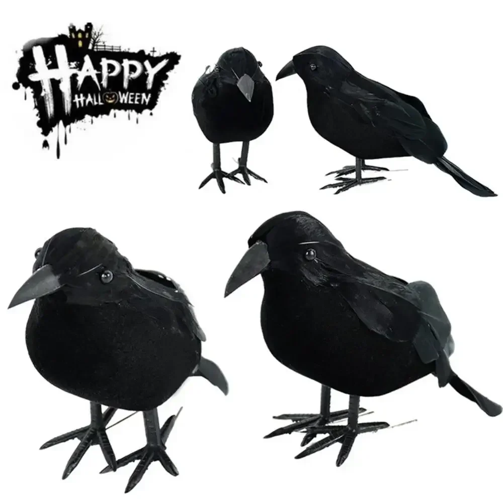 Detalle plumas simulación pájaro falso Halloween