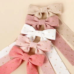 Pinzas con lazos streamer para el pelo de niña – accesorios cola