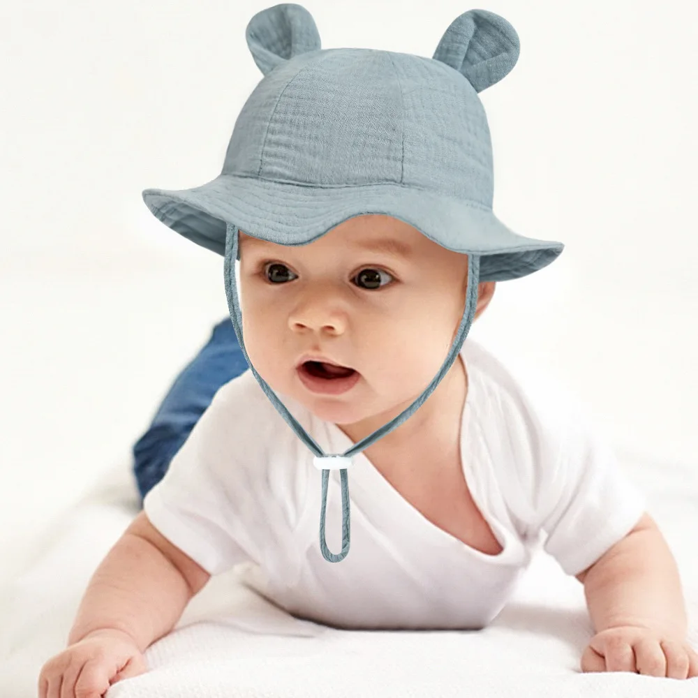 Variedad de estampados disponibles del gorro de sol para bebé
