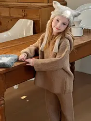 Conjunto de punto infantil – Sudadera con capucha y pantalón largo